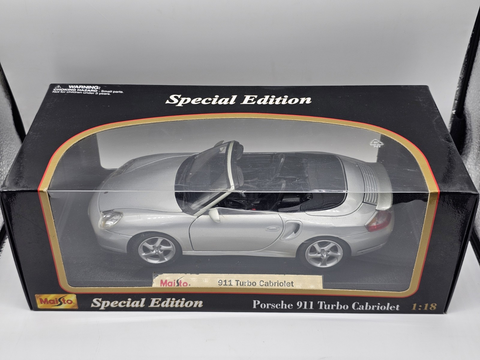 Porsche 911 Turbo Cabriolet Argento 1:18 Maisto In Box