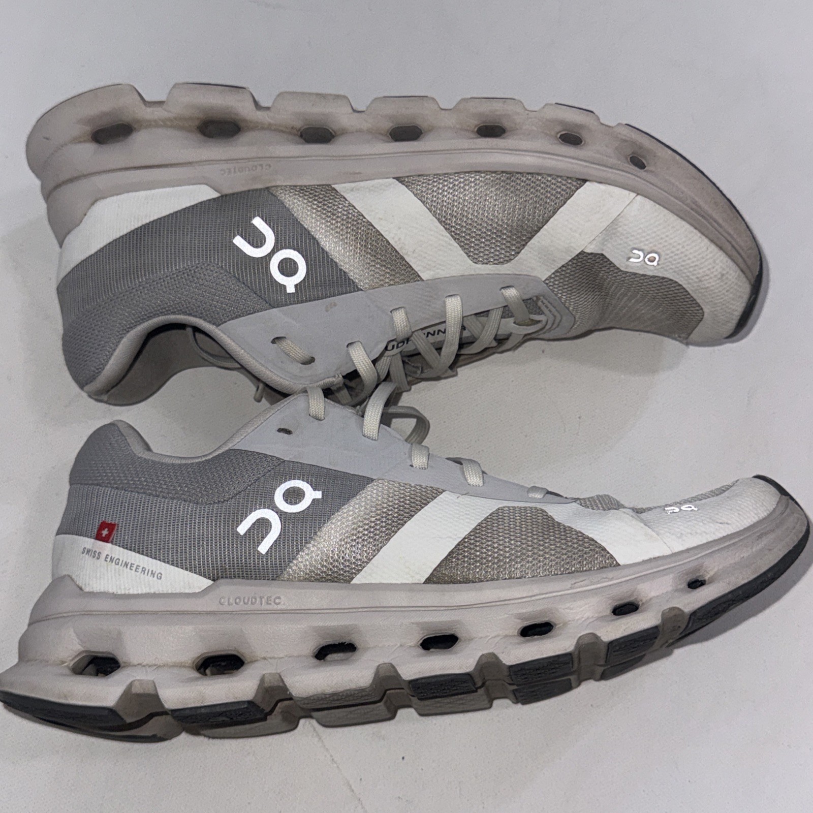 On Cloud Running Cloudrunner Athletic Running Gym… - image 12