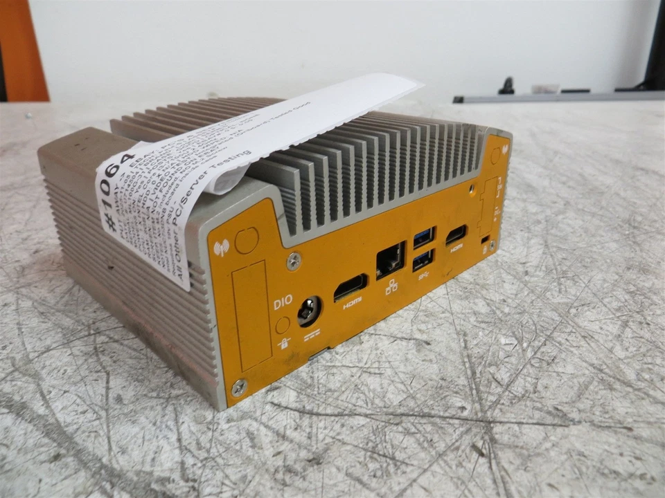 Logic Supply ML100G-31 Fanless Industrial PC Core i3-7100U 2.4GHz 8GB 0HD NO PSU - Image 4 of 4