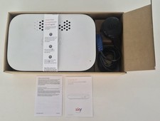 Sky Q Wireless TV Booster Box EE120 - White With Plug & Insulation in Box