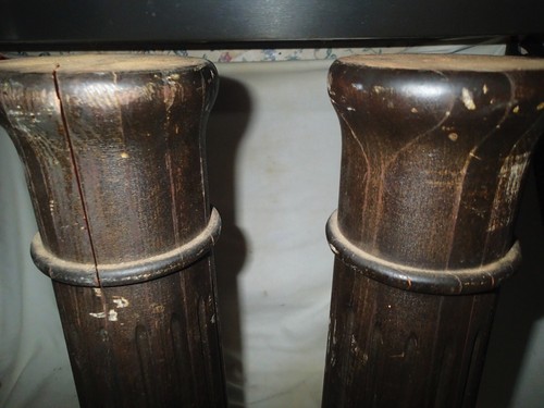 TWO ANTIQUE VICTORIAN HOME WOOD FLUTED TAPERED POST COLUMN FURNITURE TABLE ART - Picture 14 of 15