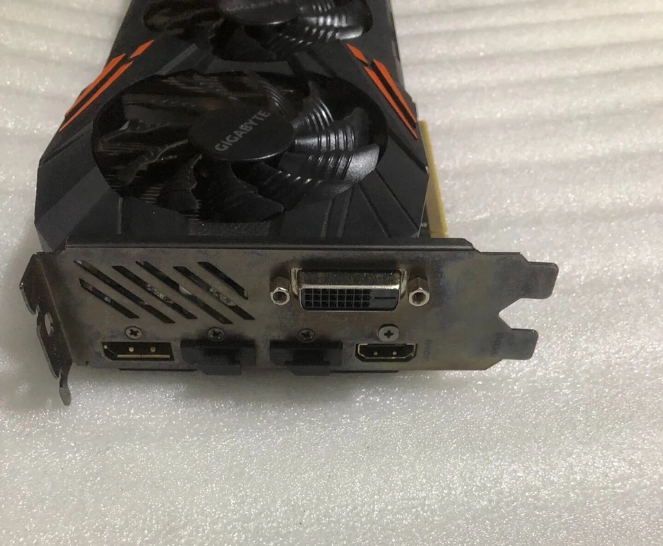 GIGABYTE NVIDIA GeForce GTX1070Ti GANING 8GB GDDR5 PCI-E Graphics Video Card - Image 4 of 4