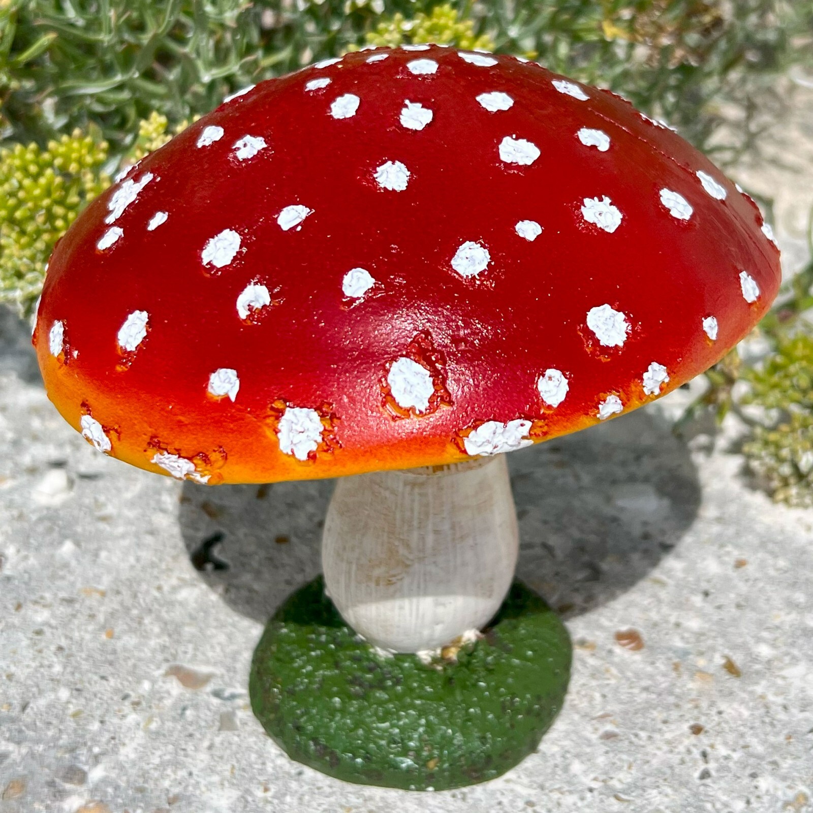 Large Mushroom / Toadstool Garden Ornament Realistic Design Mushroom eBay