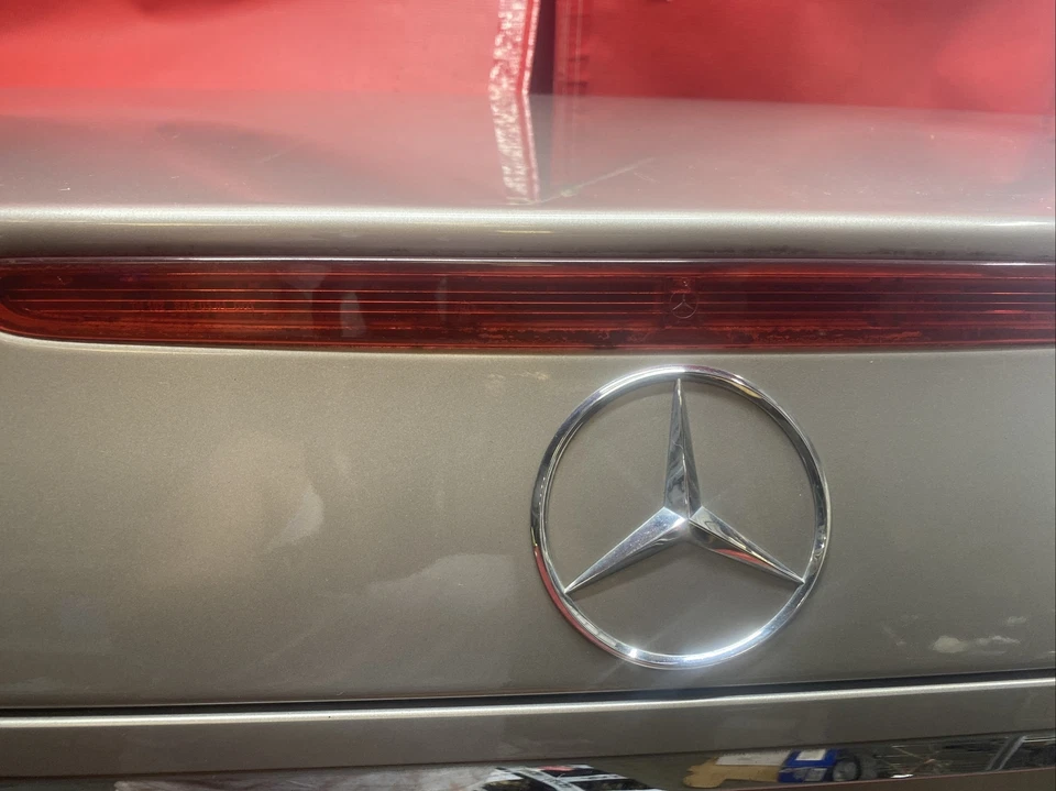 КРЫШКА БАГАЖНИКА MERCEDES BENZ E350 2003 2004 2005 2006 W211 E КЛАССА E500 E320 E55 OEM - Изображение 3 из 4
