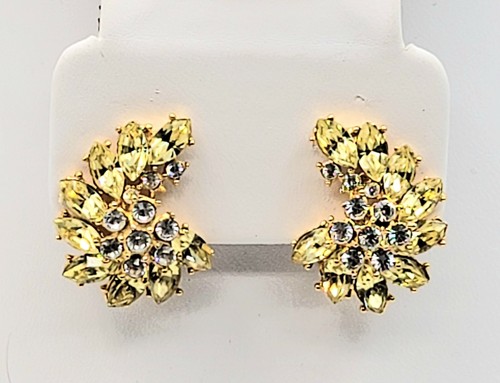 Jarin Green Rhinestones Clear Center Swirl Vintage Gold Tone Clip On Earrings - Picture 3 of 15