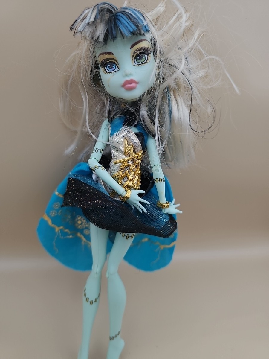 Frankie Stein, ( in the movie 13 Wishes) ( in a bad version