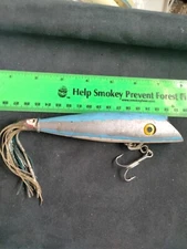 UNKNOWN FOLK ART WOOD SALMON PIKE FISHING DECOY LURE VINTAGE LURES 5"