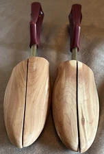 VTG Pair of Red Cedar Wood SHOE TREES Keepers Rochester Tree Co For Hanover Shoe