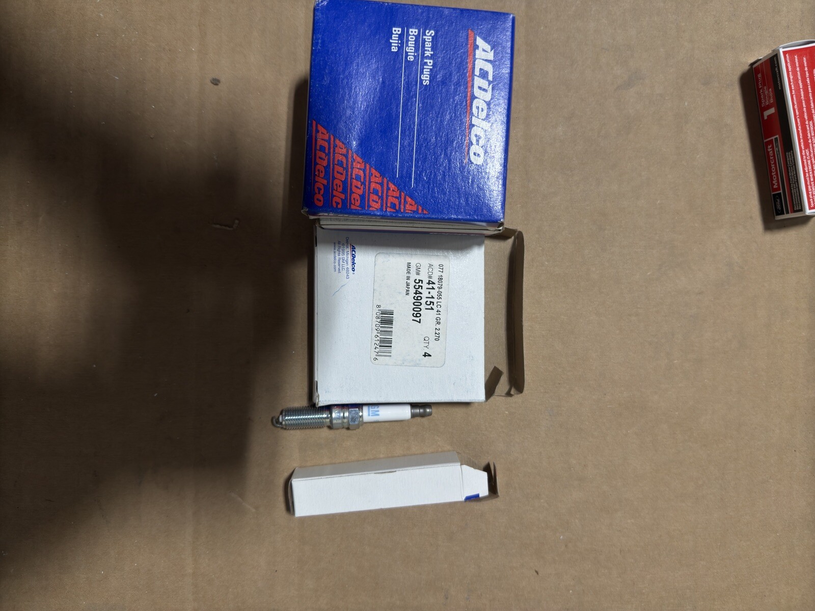 Genuine Spark Plug General Motors-55490097 ACDelco-41-151 Set Of 4 Made In Japan