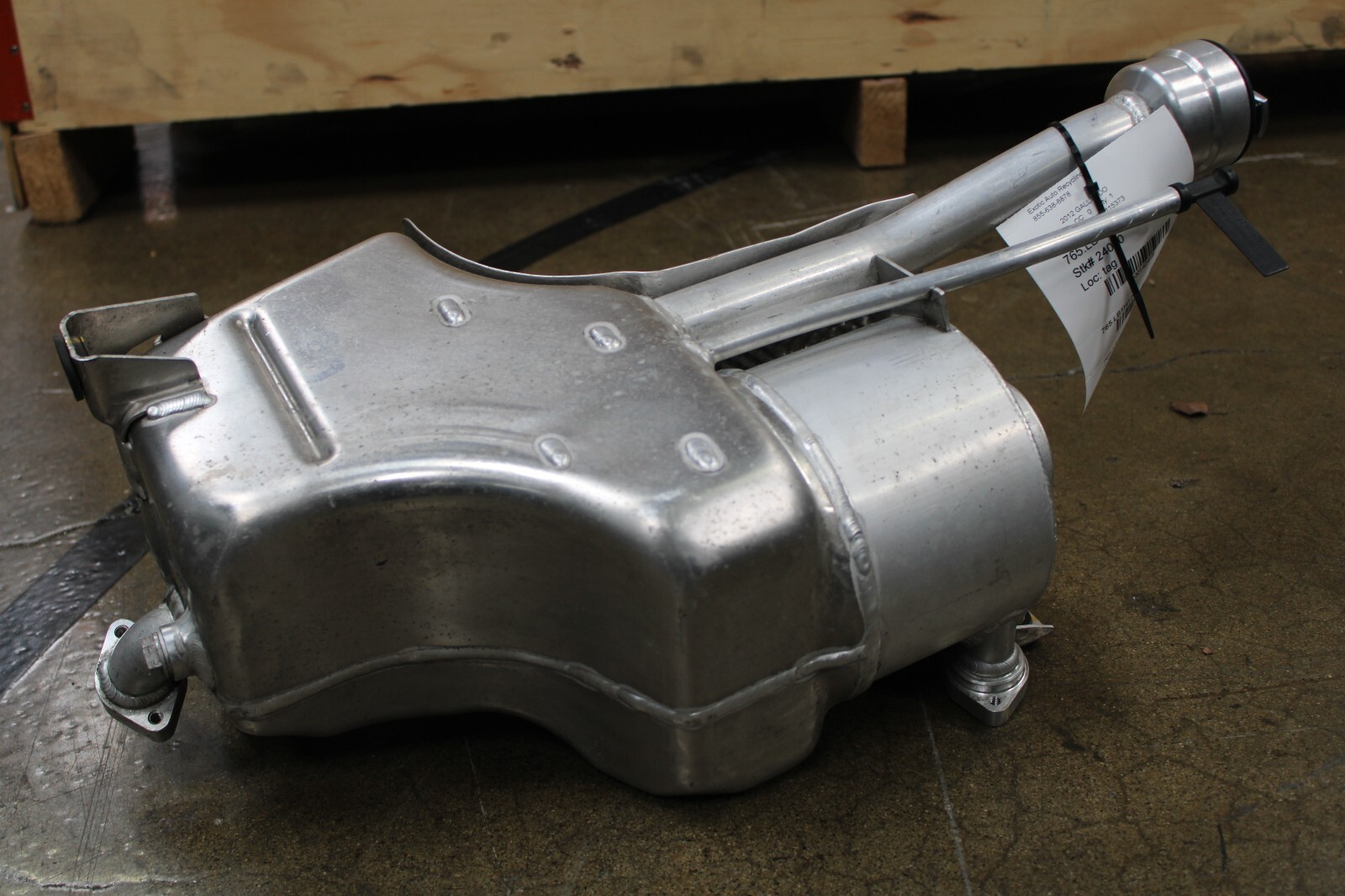 Lamborghini Gallardo LP550,560,570, Engine Oil Tank w/ Cap, Used, P/N 408115373