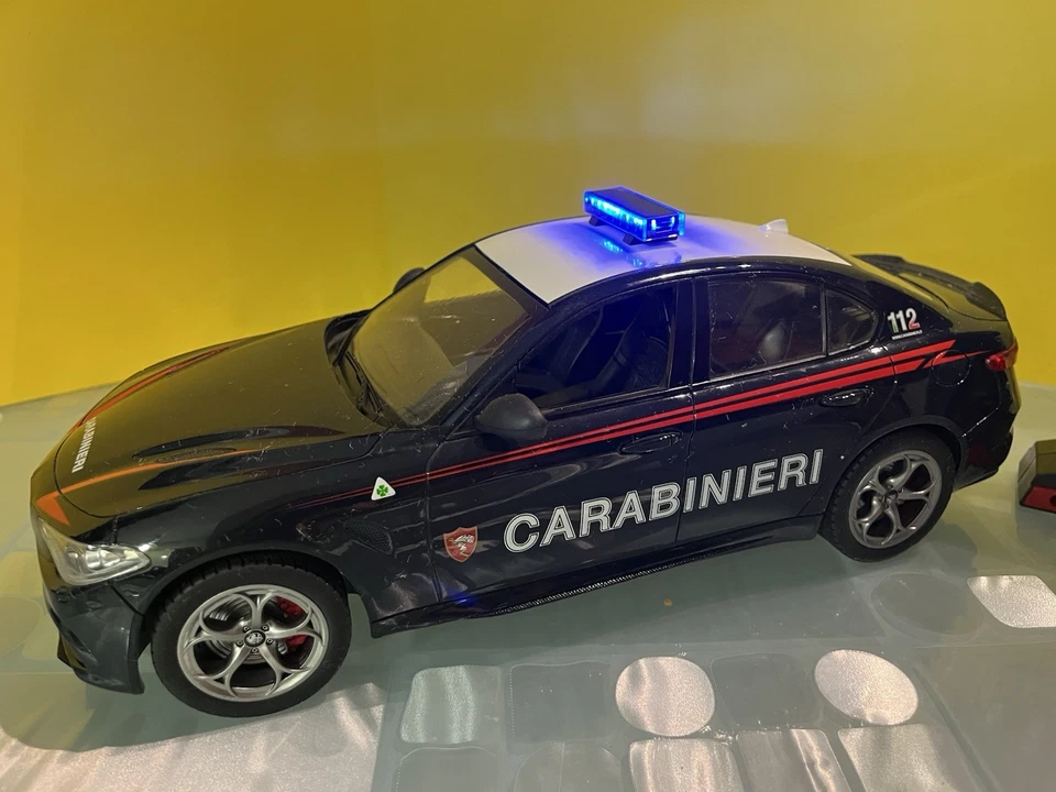 Alfa Romeo Giulia Carabinieri Reel Toys 1:14 - Immagine 3 di 4