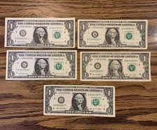 Five STAR NOTES -2013, 2017, 2017A (2), 2021  $1 Dollar Bill Circulated