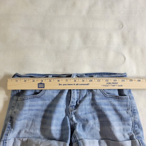 Hollister Women's Denim Shorts Size 3 Low Rise Inseam 3 1/2” Waist 26 - Picture 3 of 7