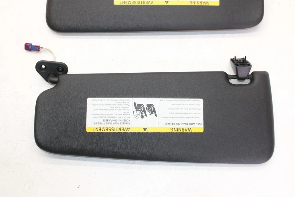 08-13 BMW M3 4.0L Black Driver Left and Passenger Right Front Sun Visors Foto 3 de 4