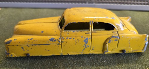 Tootsie Giocattolo 1948-50 Cadillac Berlina (2) Giallo e Rosso - Foto 5 di 11