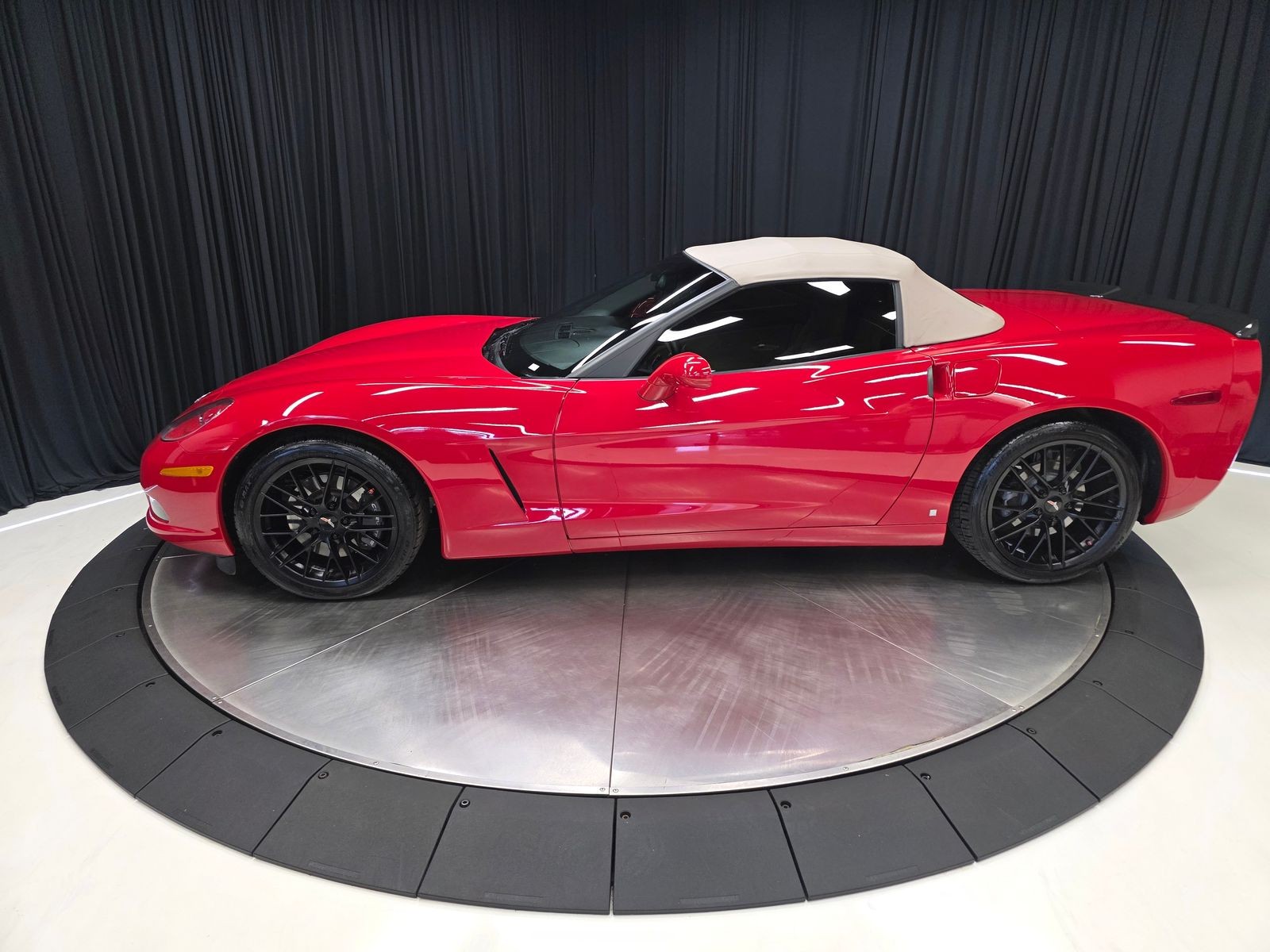 2006 Victory Red Chevrolet Corvette   | C6 Corvette Photo 8