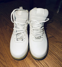 Nike Mens White High Top Lace-Up Athletic Sne...