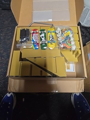 Skate Park Kit  Finger Skateboard Deck Ramp Set Finger Bonus 3 Teck Decks