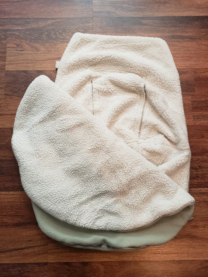 JJ Cole Collections Bundle Me Fleece Car Seat Carrier Cover Green Sage & Ivory - Image 3 of 4