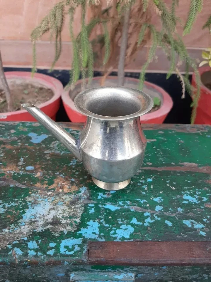 Olla Abhisheka de agua con leche de la deidad del templo jainista de plata alemana de colección Foto 2 de 4