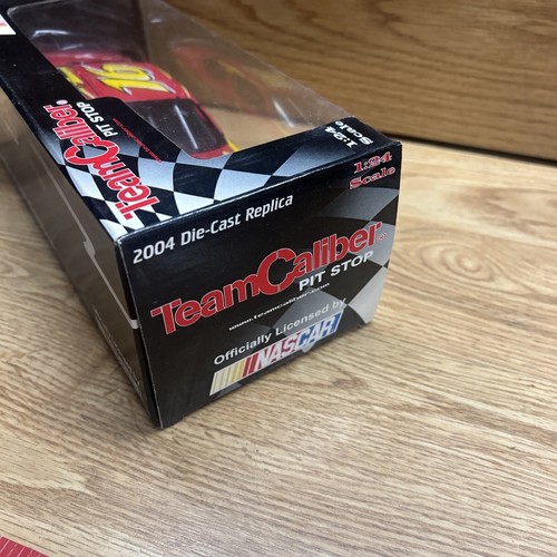 Greg Biffle #16 National Guard Justice League Flash 1/24 Team Caliber 2004 - Picture 6 of 7