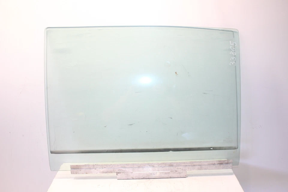 MERCEDES-BENZ W126 560SEL/420SEL ЗАДНЕЕ ЛЕВОЕ СТЕКЛО СО СТОРОНЫ ВОДИТЕЛЯ OEM - Изображение 2 из 3