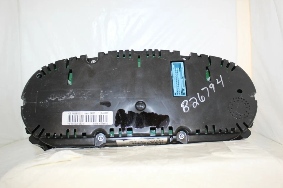 Cuadro de instrumentos velocímetro indicadores de panel Volkswagen Jetta 2013 47.236 millas Foto 4 de 4