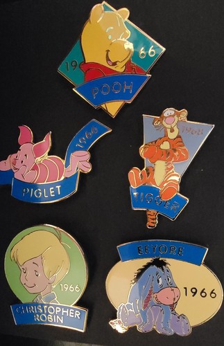 Disney Winnie Puuh und Freunde Name mit Jahr Pin Set, 5 Stück