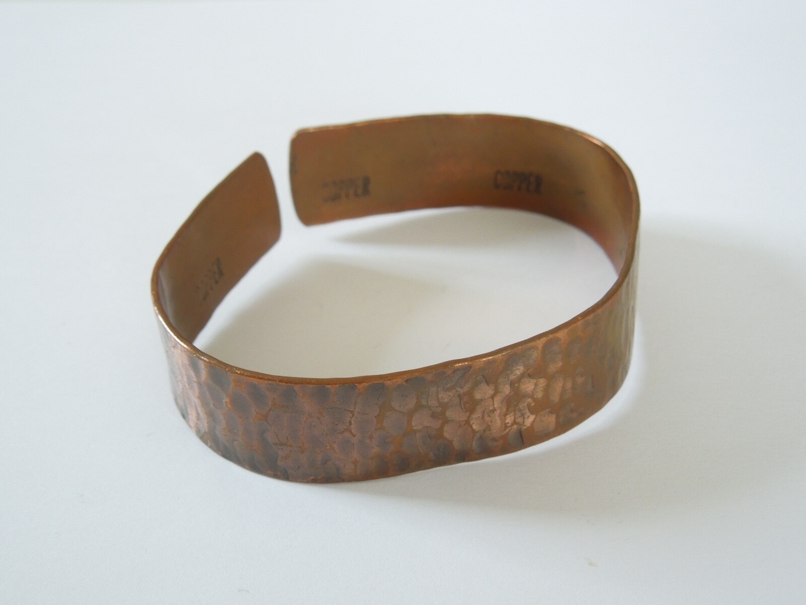 Large Open Hammered Copper, Copper Bangle 37.3g/7… - image 2