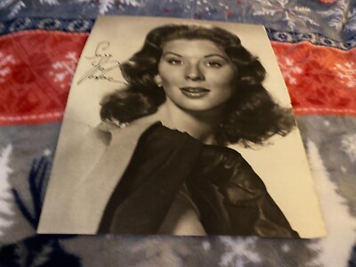 FLM24 BILD 10X8 SUZY PARKER