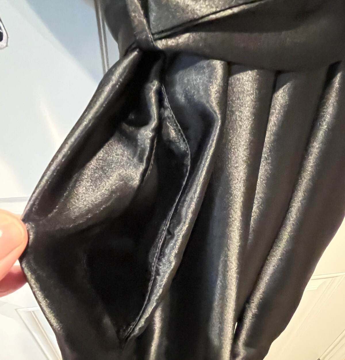 Vtg Unbranded Solid Black Polyester Knee-Length R… - image 6