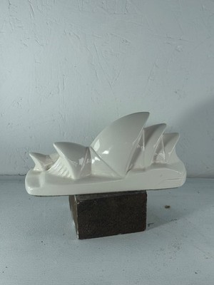 Markenlose Keramik Figur SYDNEY OPERA HOUSE Monuments Australien sehr guter Zustand