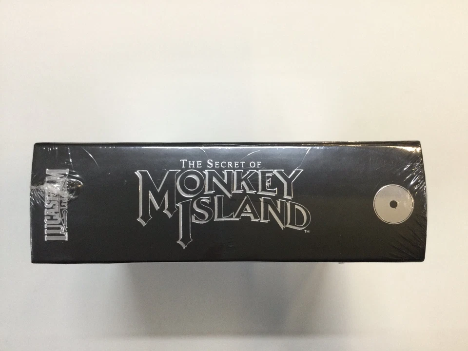 THE SECRET OF MONKEY ISLAND LIMITED RUN SEGA CD NUOVO SIGILLATO - Immagine 3 di 4