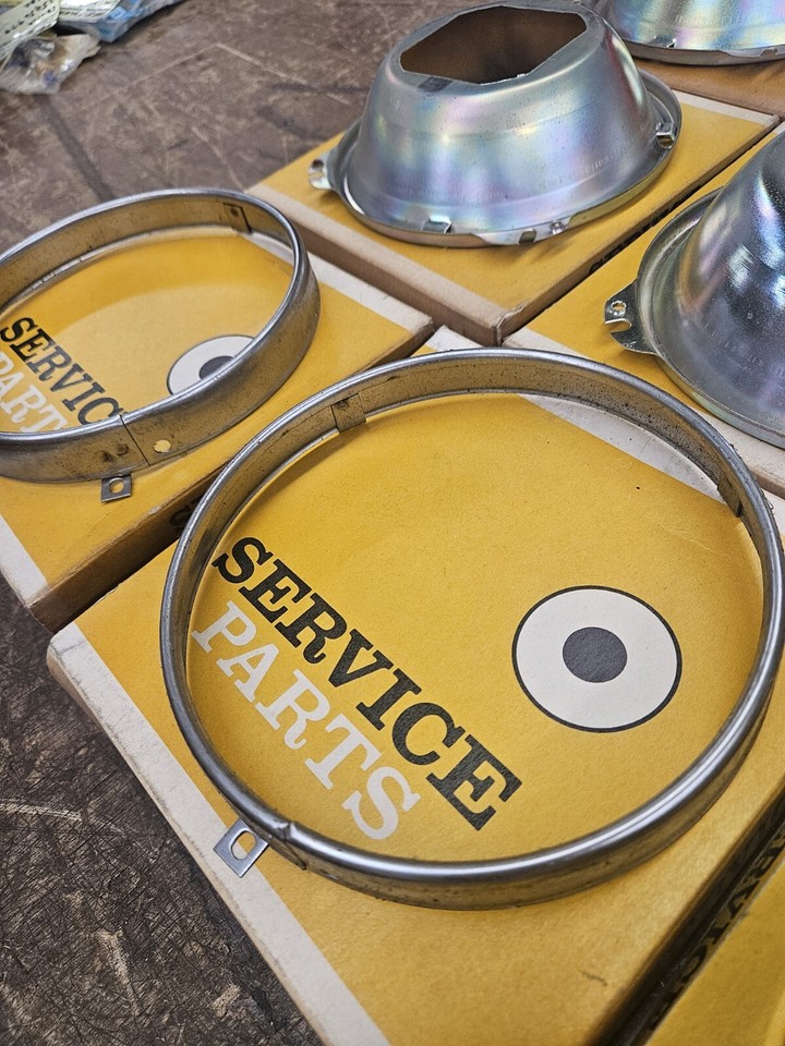 NOS GM 1964 1965 1966 1967 Corvette R/L Headlight Bulb Retaining Cup