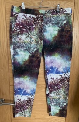 ZARA Unique painted capri trousers - size L - new without tags
