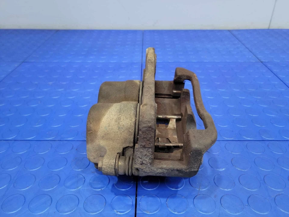 Pinza de freno delantera derecha lado pasajero 95-98 Mazda B2300 B3000 B4000 OEM Foto 4 de 4