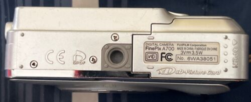 Fujifilm FinePix A700 Digital Camera 7.3MP Silver w/ Accessories & Box, Tested - Picture 4 of 13
