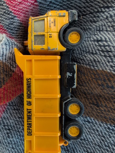 Matchbox SuperKings Iveco Tipper Dump Truck K-139 Department of Highways - Picture 3 of 5