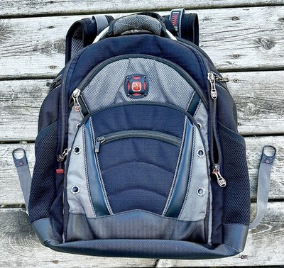 Swiss Gear Wenger Synergy 16'' Laptop Backpack, Black/Gray 27305140 CLEAN EUC
