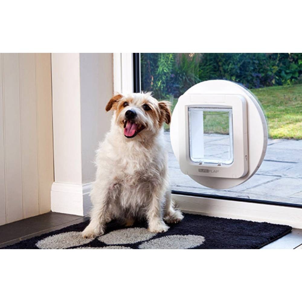 Chatière SureFlap marron pour préserver la tranquillité de votre maison - 4