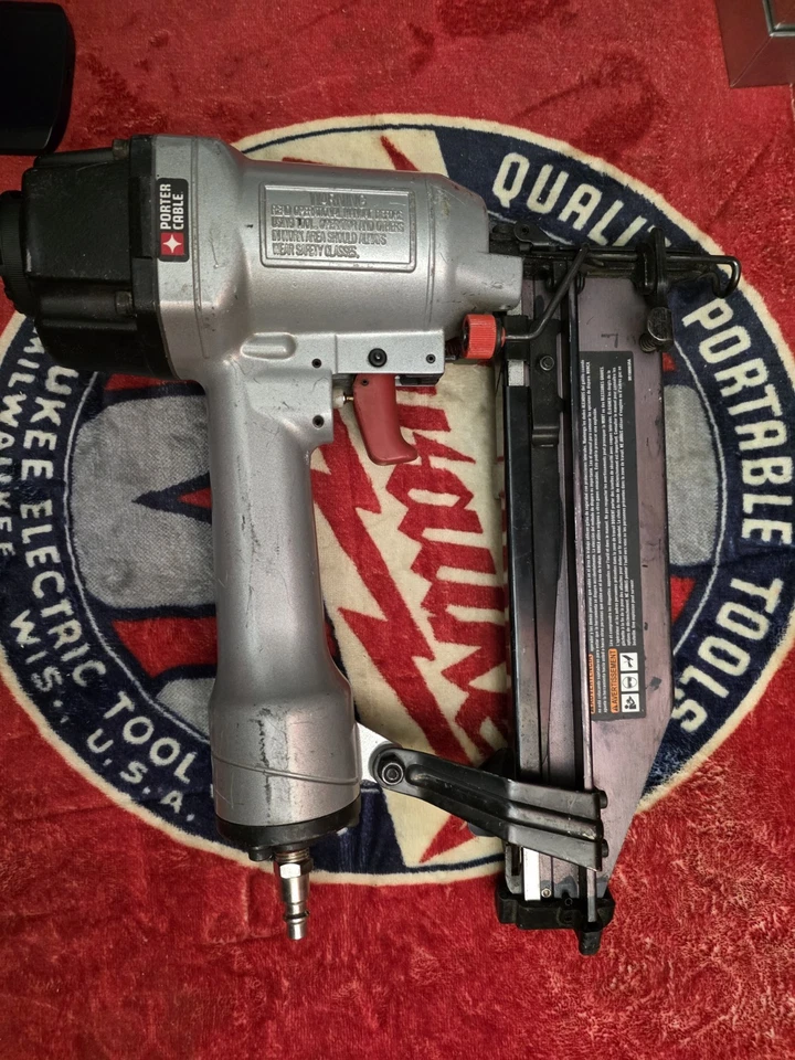 Степлер Porter Cable Narrow Crown 1/2 дюйма - 1 дюйм NS100A 18 калибр 120 фунтов на кв. дюйм пневматический - Изображение 2 из 3