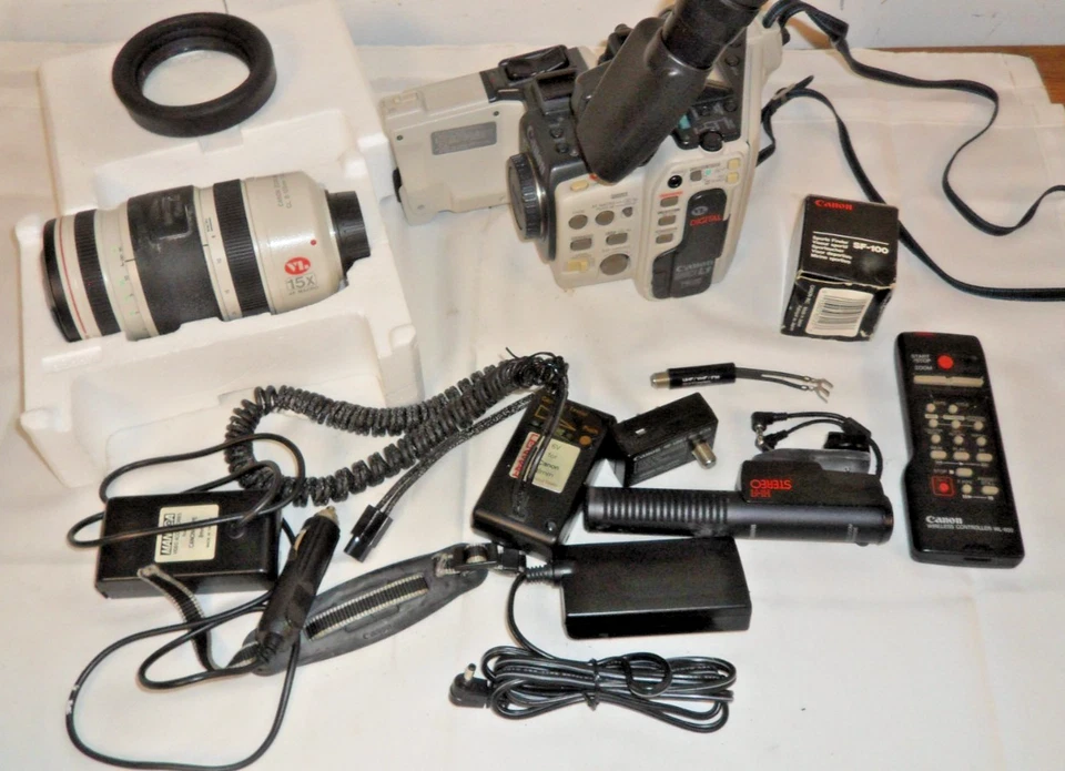 RARE Vintage Canon L1 Hi8 8MM Canovision 8 Video Camcorder untested - Image 2 of 4