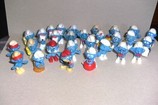 FERRERO Ü-EI SCHLÜMPFE AUS EDDS U. OLYMPIADE DER SCHLÜMPFE ZUR AUSWAHL