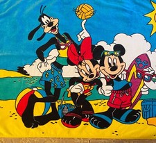 Disney Bath and Beach Towel Mickey Minnie Mouse with Friends 56x28