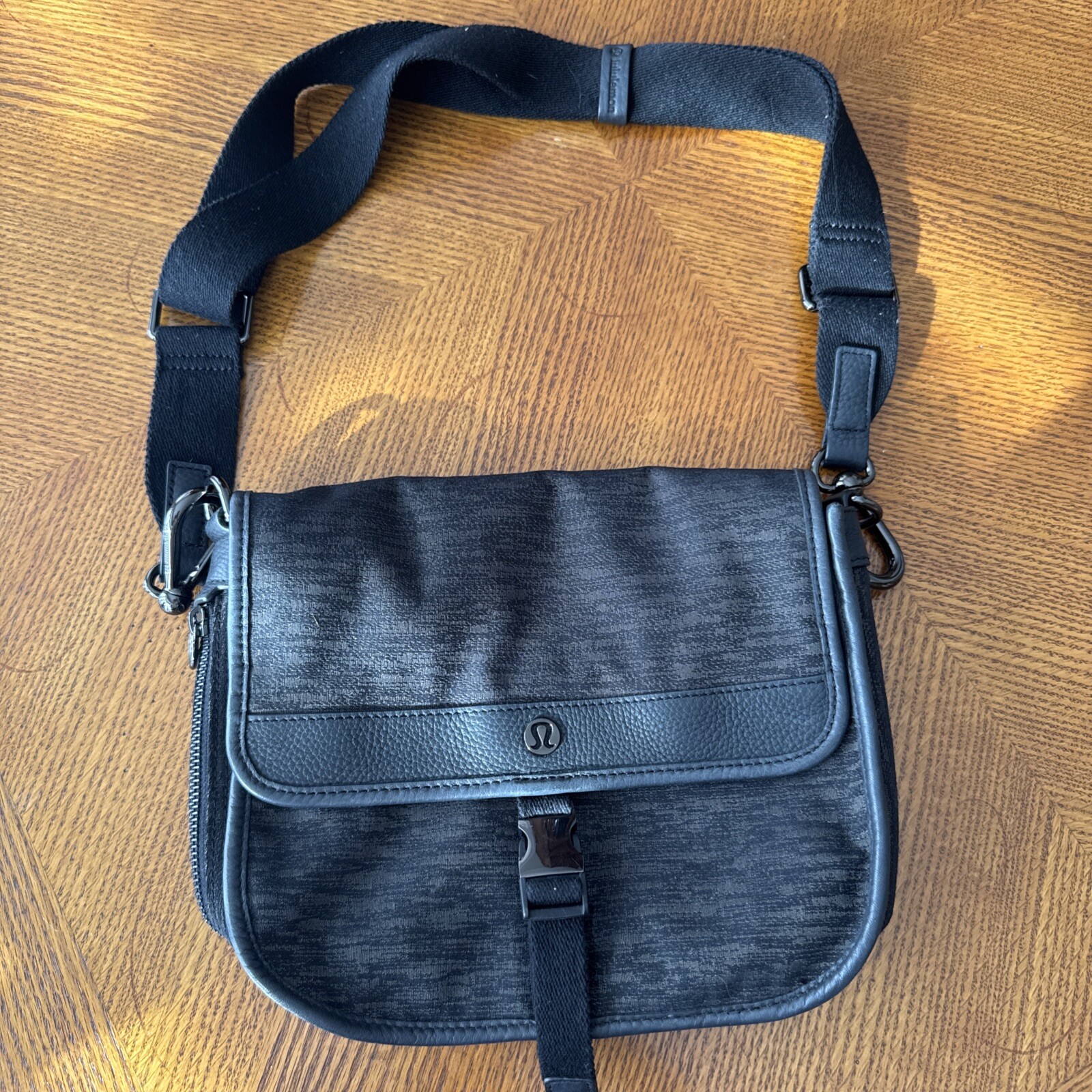 lululemon sleek crossbody bag for active lifestyles