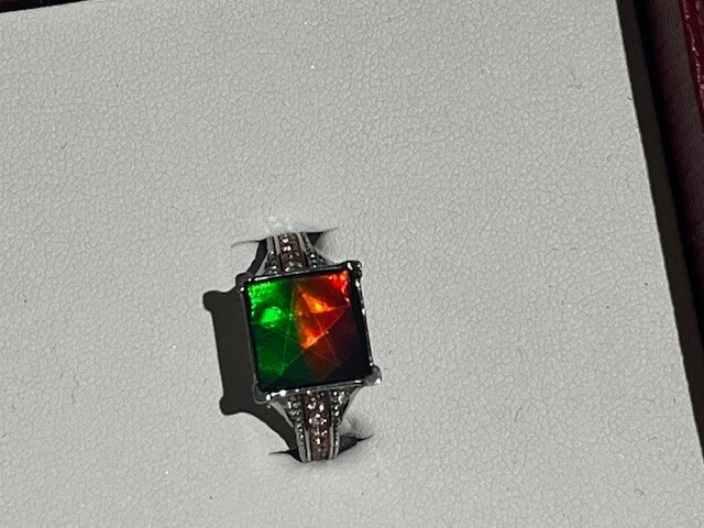 Beautiful KORITE Ammolite Ring! Ring size7 Certificate Authencity Included - Image 4 of 4