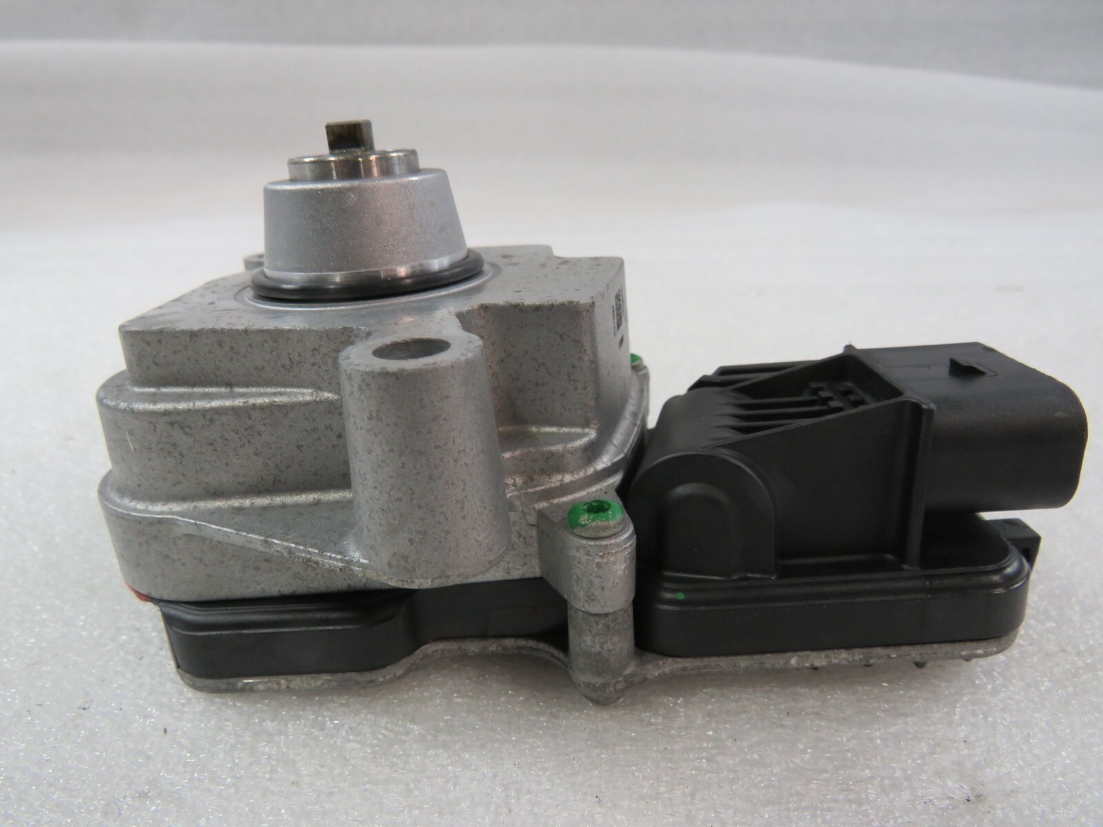 2014 Maserati Quattroporte, Transfer Case Motor, Used, P/N 670008140