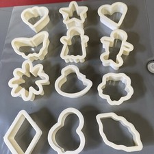 Cookie Cutter Set 12 Pc New Repackaged Crafter Shapes