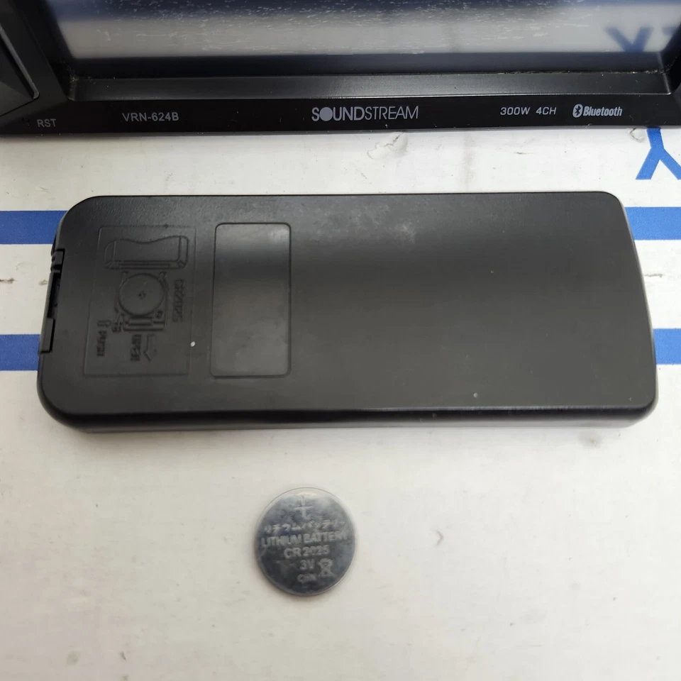 Soundstream VR-624B 2DIN 6.2" Touchscreen CD DVD Bluetooth USB Aux-in w/ Remote - Image 3 of 4