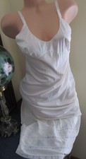 vtg 50's SEAMPRUFE FORMAL IVORY traditional V back NYLON full slip gown dress 34